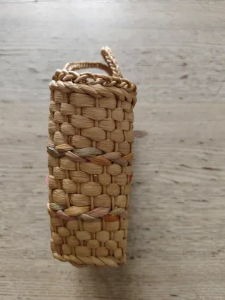 Borsetta vimini intreccio beige e rosa