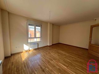 Piso en venta en Villaquilambre
