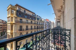 Piso en venta en Gros en San Sebastián-Donostia