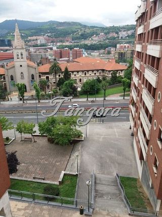 Piso en venta en San Pedro de Deusto-La Ribera en Bilbao
