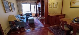 Piso en venta en San Pedro de Deusto-La Ribera en Bilbao