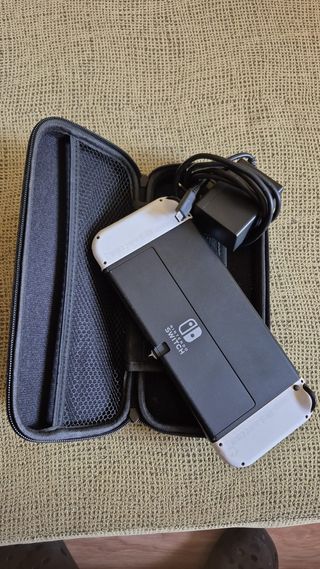 Console Nintendo Switch OLED nera