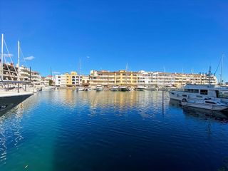 Piso en venta en Empuriabrava en Castelló d´Empúries