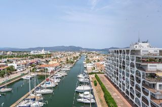 Piso en venta en Empuriabrava en Castelló d´Empúries