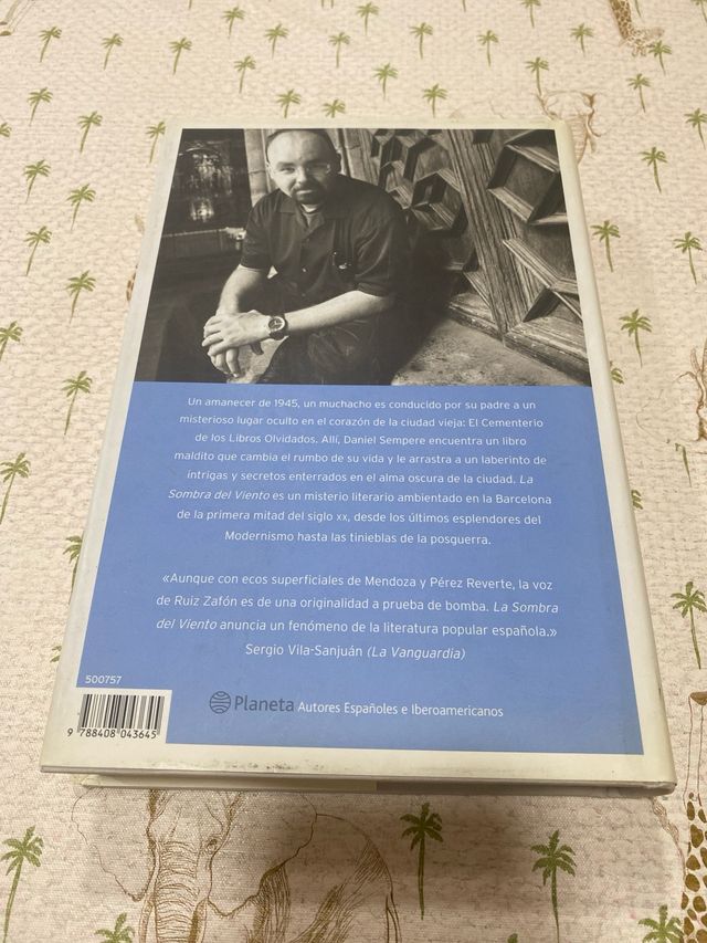 La Sombra del Viento (Autores Espanoles e Ibero...
