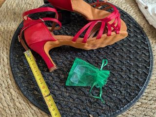 Zapatos de baile raso rojos talla 38 sin usar. 