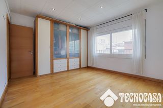 Piso en venta en Ca n'Aurell en Terrassa