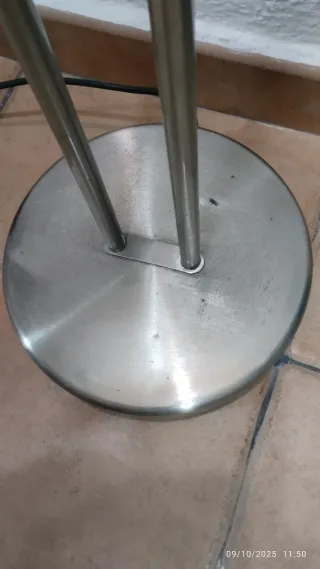 Lámpara de pie moderna LED