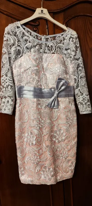 Vestido encaje gris perla y rosa pastel NURIBEL
