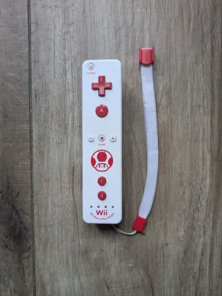Wii Remote Plus Toad Nintendo controller manette