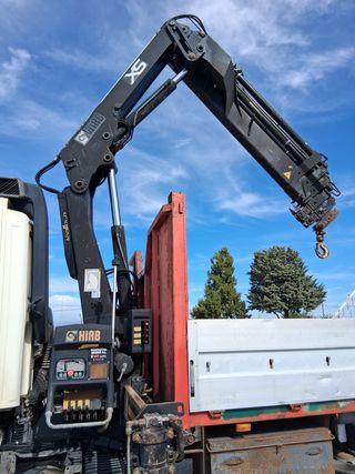 DAF CF75.360 6x2 Grúa HIAB 122