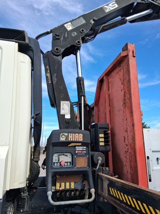 DAF CF75.360 6x2 Grúa HIAB 122