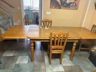 Mesa de comedor de madera de pino macizo