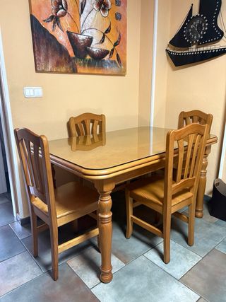 Mesa de comedor de madera de pino macizo