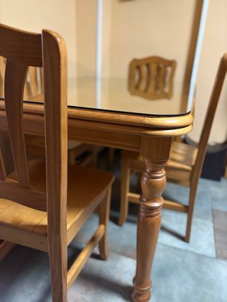 Mesa de comedor de madera de pino macizo