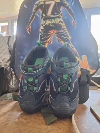 Scarpe bambino blu e verdi