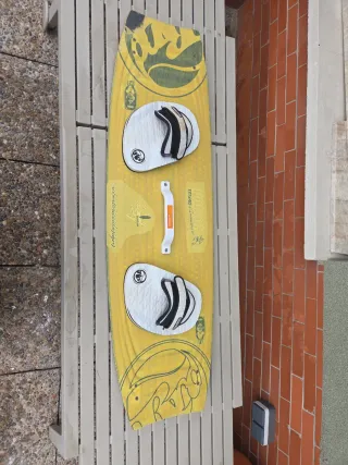 GRATIS Tabla Kitesurf 131x40 Poison