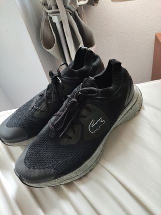 Zapatillas Lacoste Negras y Grises super bien..