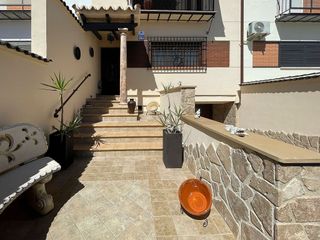 Casa adosada en venta en Torreperogil