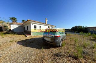 Chalet en venta en Zurgena