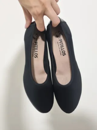 Zapatos de salón negros tacón