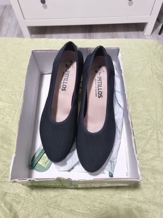 Zapatos de salón negros tacón