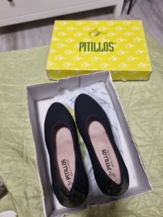 Zapatos de salón negros tacón