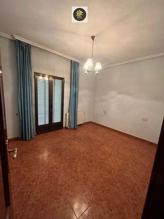 Chalet en venta en Peñamefecit - Avda Barcelona en Jaén