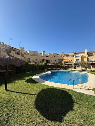 Casa pareada en venta en Zona Universitaria  en Bormujos