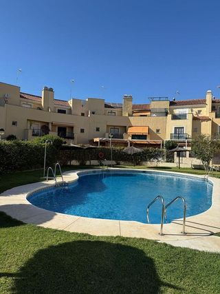 Casa pareada en venta en Zona Universitaria  en Bormujos