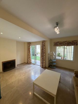 Casa pareada en venta en Zona Universitaria  en Bormujos