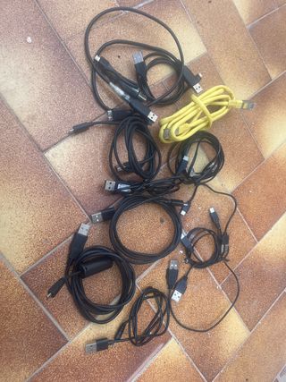 Lote de cables USB y Ethernet