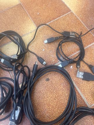 Lote de cables USB y Ethernet