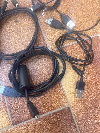 Lote de cables USB y Ethernet