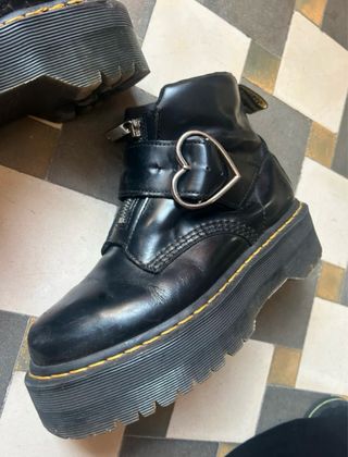 Botas Dr. Martens x Lazy Oaf 