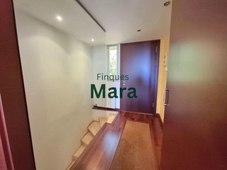 Chalet en venta en Camps Blancs en Sant Boi de Llobregat