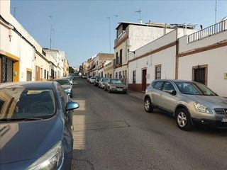 Casa adosada en venta en La Paz en Alcalá de Guadaira