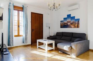 Casa adosada en venta en La Paz en Alcalá de Guadaira