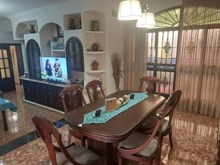Casa adosada en venta en La Paz en Alcalá de Guadaira