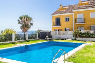 Casa adosada en venta en Manilva en Manilva