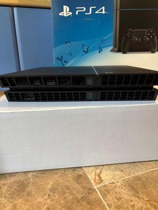 PS4 500GB Negra + Mando Azul 