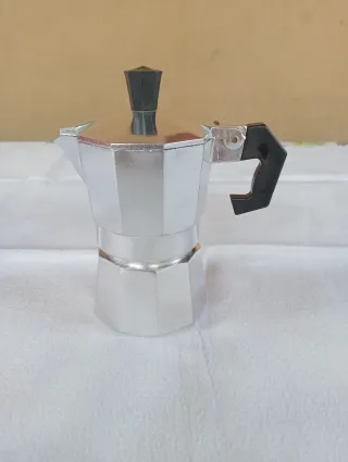 Caffettiera Moka Argento e Nero