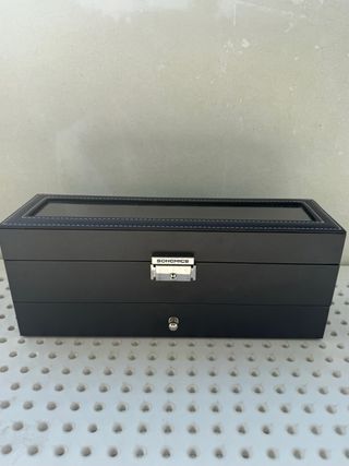 Caja de relojes y anillos negra