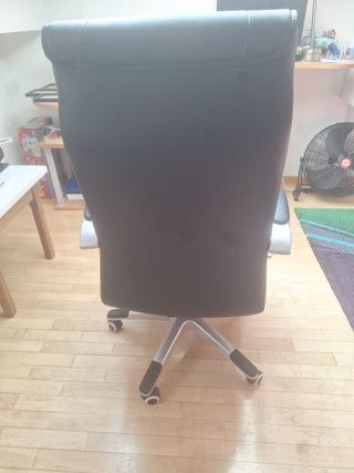 Silla de oficina ergonómica piel sintética