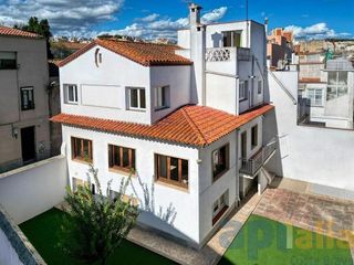 Casa pareada en venta en L'Eixample en Sant Feliu de Guíxols