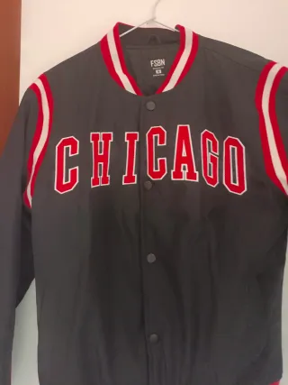 Chaqueta FSBN Chicago Negra y Roja Hombre
