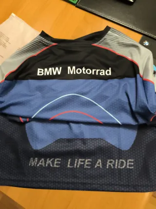 Camiseta moto BMW Motorrad. Talla XL. Nueva.