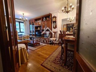 Piso en venta en Milán - Pumarín - Teatinos en Oviedo