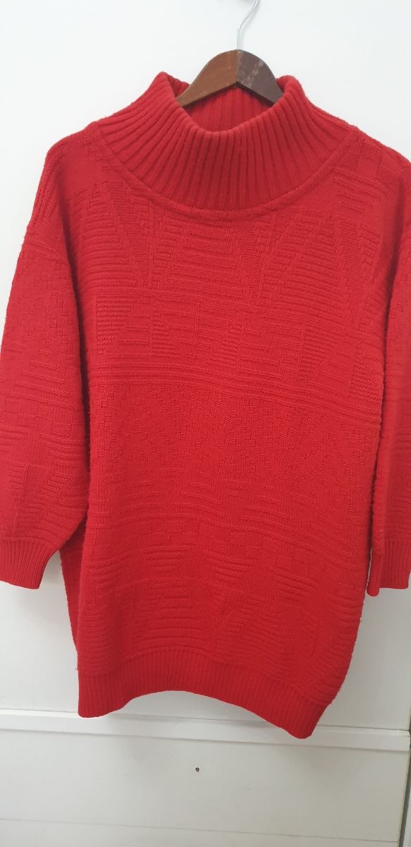 Jersey rojo mujer cuello alto