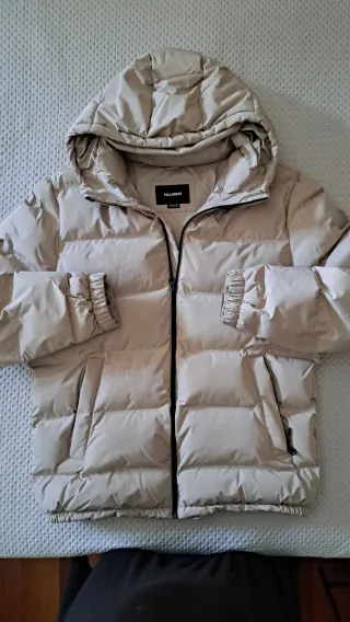 Plumas Pull&Bear Talla M Beige